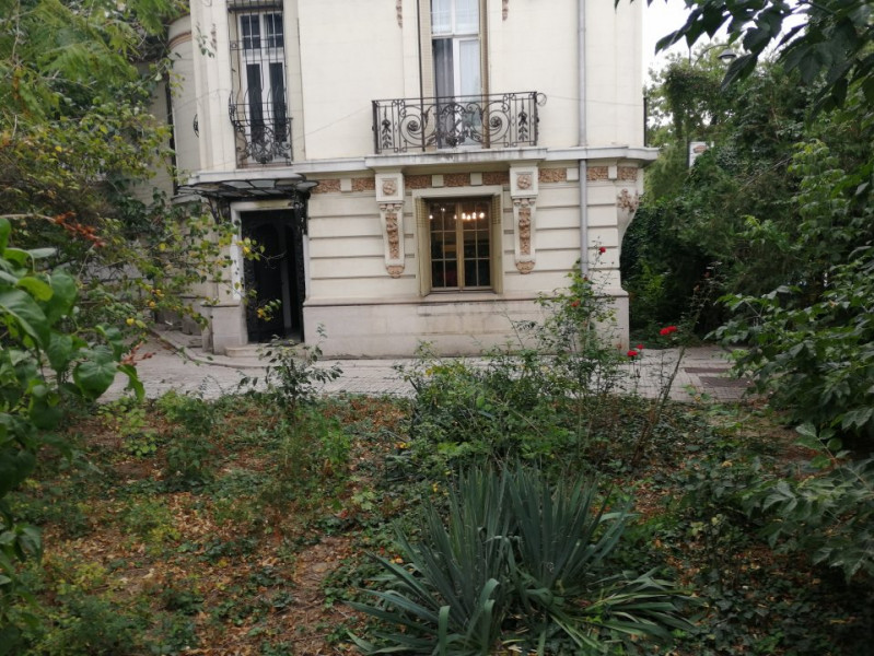 Inchiriere parter vila si curte, langa Gradina Icoanei 