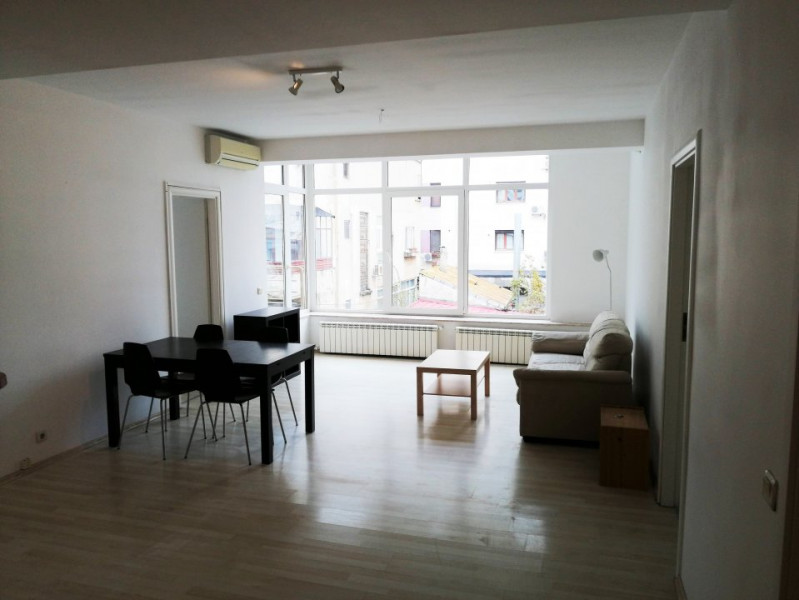 Inchiriere apartament 4 camere cu loc parcare in Dorobanti, bloc 2008