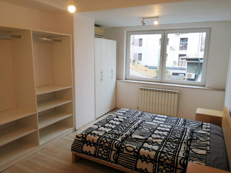Inchiriere apartament 4 camere cu loc parcare in Dorobanti, bloc 2008