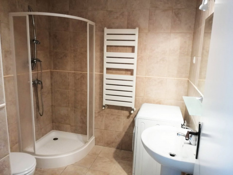 Inchiriere apartament 4 camere cu loc parcare in Dorobanti, bloc 2008