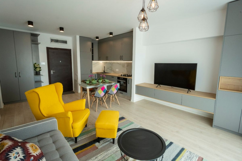 Inchiriere apartament doua camere cu gradina, bloc nou Pipera 