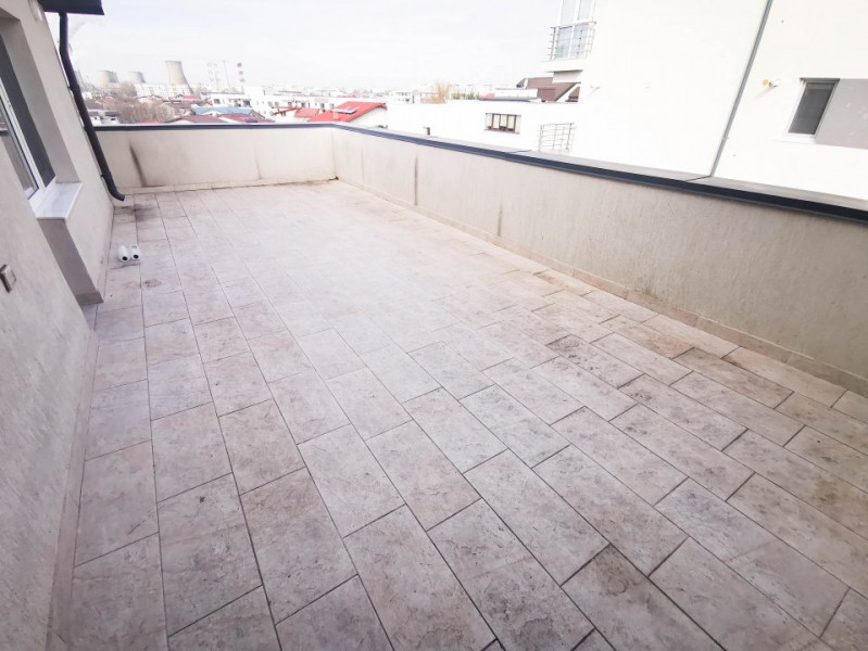 Apartament deosebit 3 camere de vanzare cu terasa 48 mp Titan