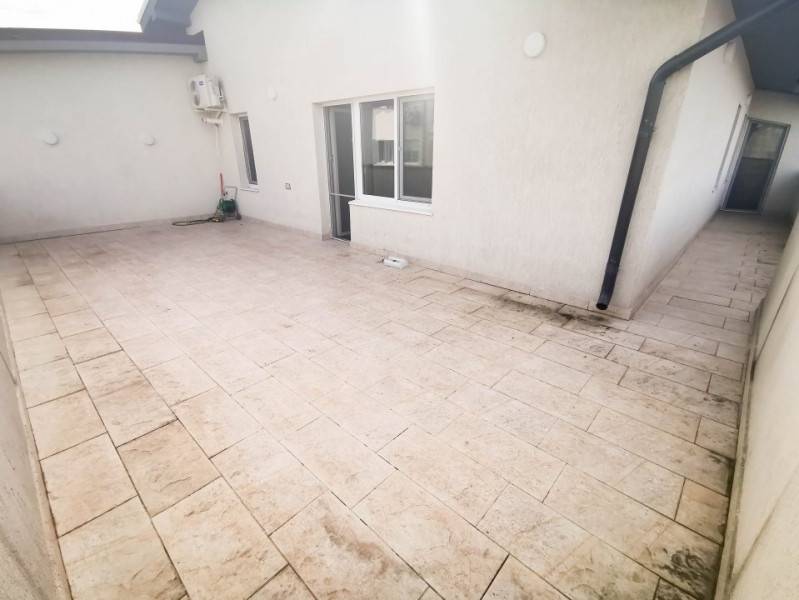Apartament deosebit 3 camere de vanzare cu terasa 48 mp Titan