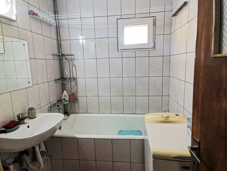 Vanzare garsoniera spatioasa, zona Stefan cel Mare-Bucur Obor