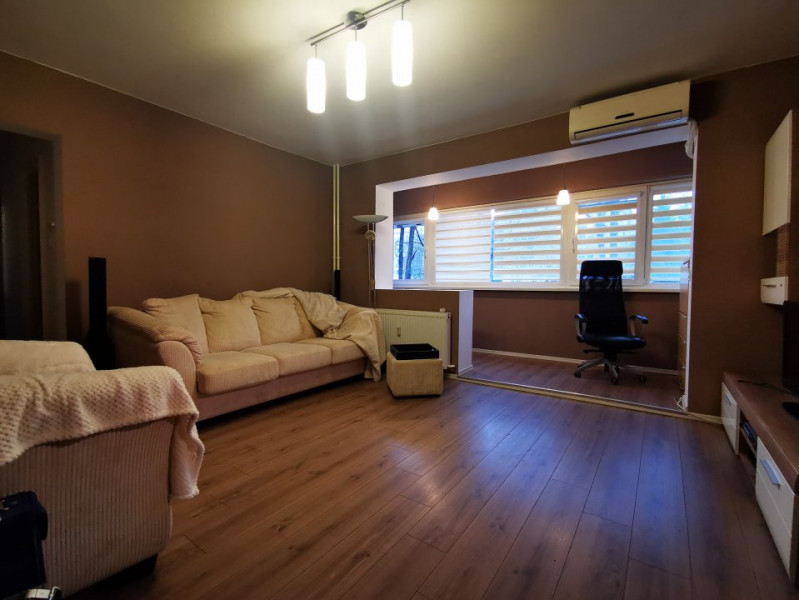 Apartament 3 camere de vanzare Berceni, Bd. Alexandru Obregia