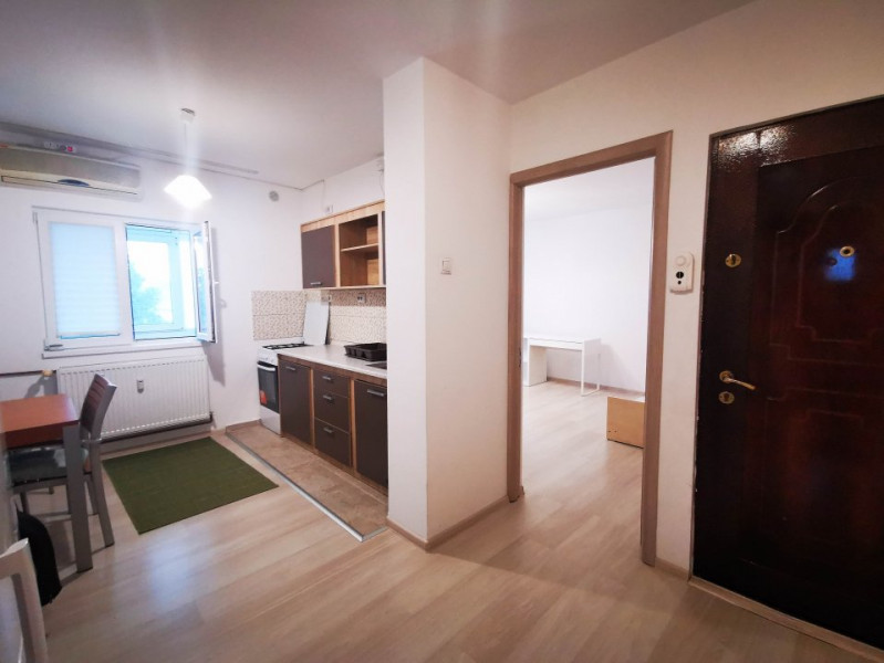 Apartament spatios si modern 2 camere de inchiriat, Titan 1 Decembrie 1918