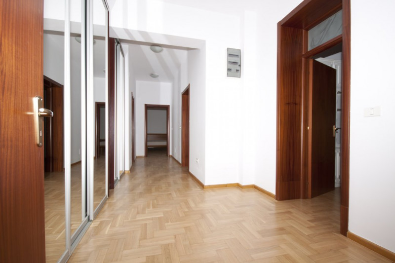 De inchiriat 200 mp in 4 camere, birouri sau rezidenta Herastrau