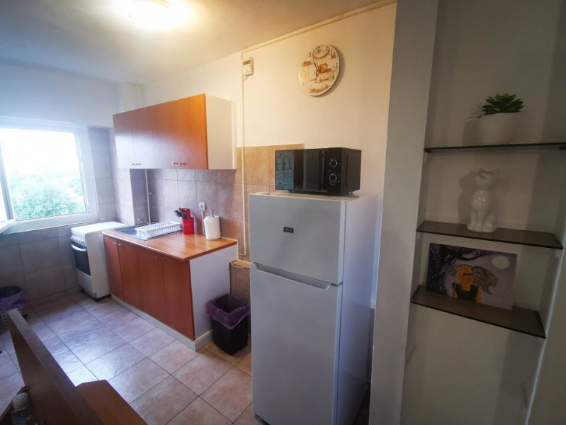 Garsoniera spatioasa de inchiriat Muncii, Mihai Bravu 