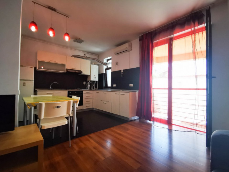 Apartament modern si spatios in vila, 100 mp, P+D, metrou Dristor
