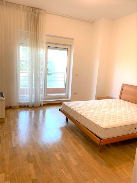 Inchiriere apartament 4 camere Herastrau