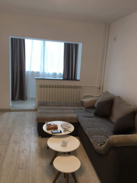 Chirie apartament renovat 2 camere Polona