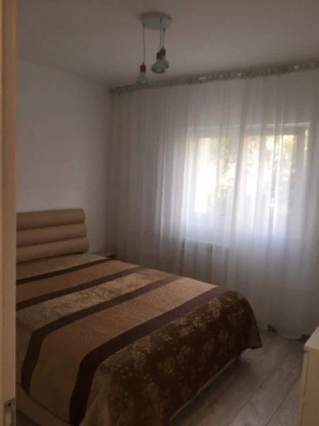 Chirie apartament renovat 2 camere Polona