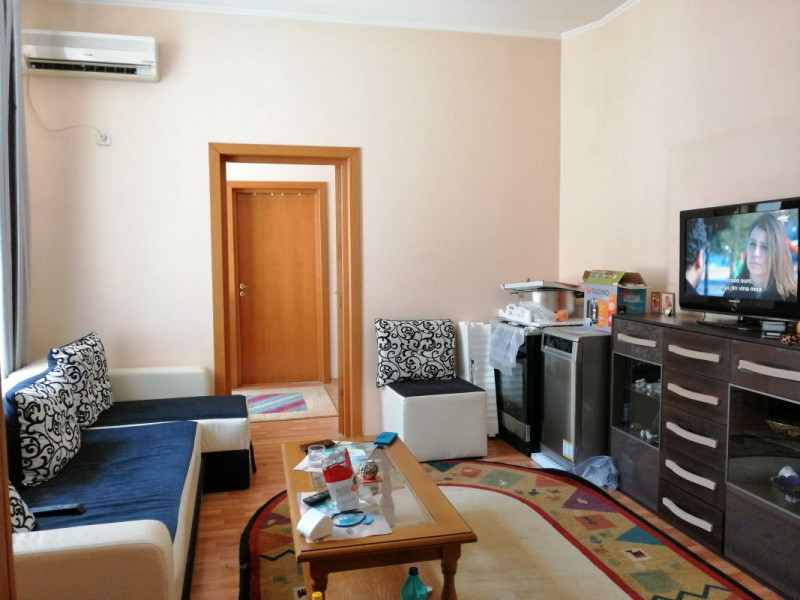 Vanzare casa ultracentral, Piata Romana Victoriei