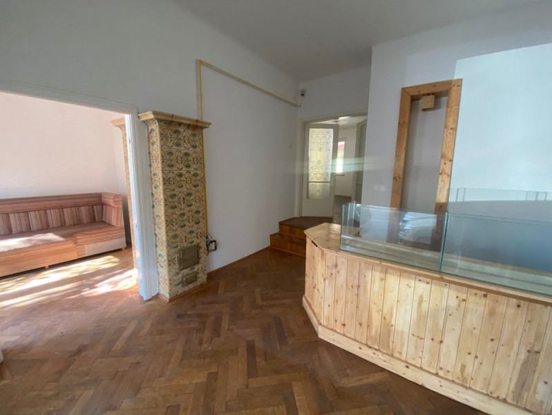 Inhiere spatiu comercial 70mp Toamnei