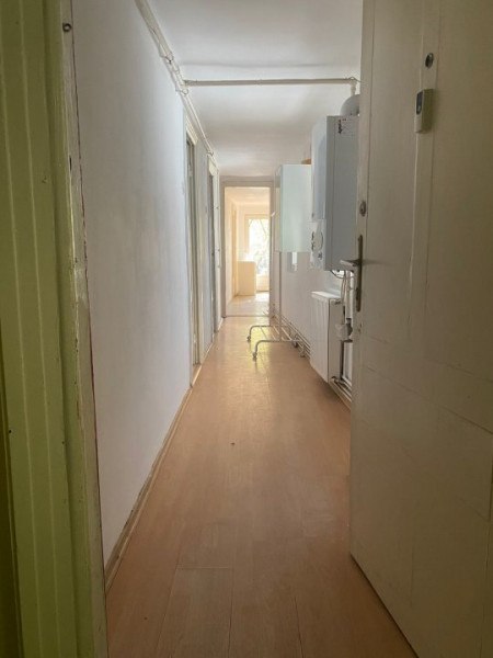 Inhiere spatiu comercial 70mp Toamnei