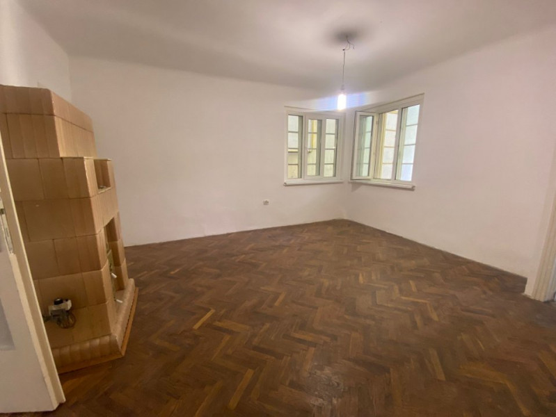 Inhiere spatiu comercial 70mp Toamnei