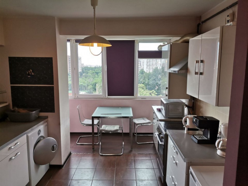 Inchiriere apartament 3 camere Titan 