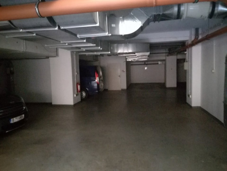 De inchiriere apartament cu 3 camere, 2 bai,  gradina, loc parcare