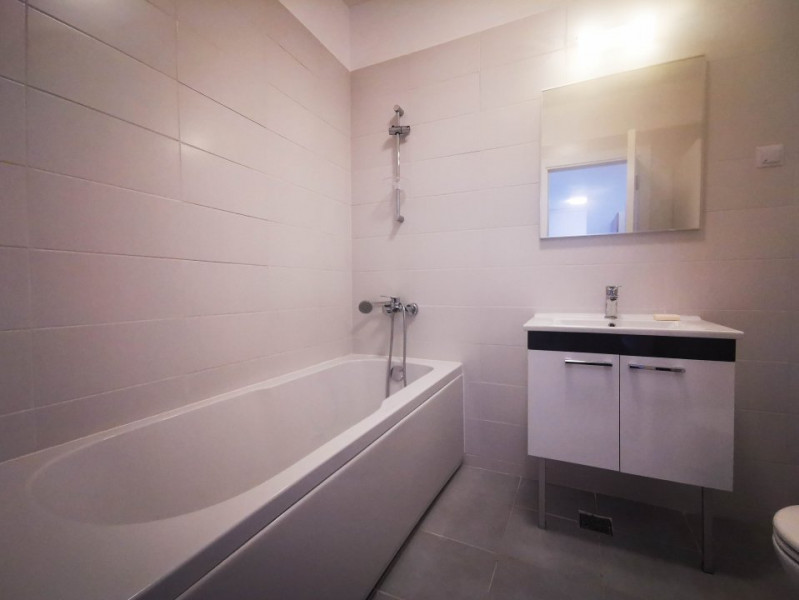Apartament superb 2 camere de inchiriat cu parcare subterana Titan Bd. Pallady