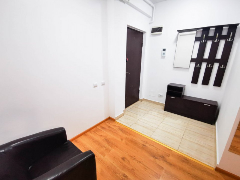 Apartament spatios si renovat de inchiriat 3 camere cu loc de parcare, Berceni 