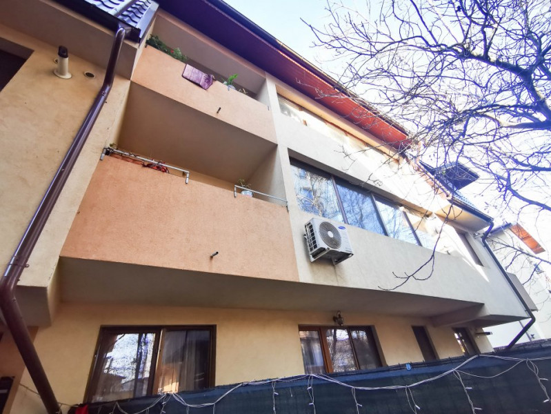 Apartament spatios si renovat de inchiriat 3 camere cu loc de parcare, Berceni 