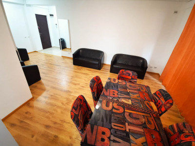 Apartament spatios si renovat de inchiriat 3 camere cu loc de parcare, Berceni 