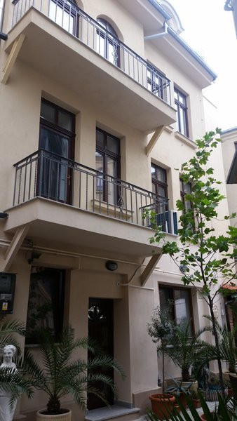 Inchiriere Vila spatioasa 12 camere, 6 bai, ultracentral, Dacia, Eminescu