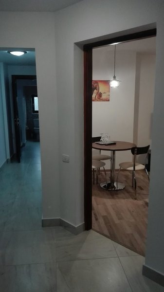 Inchiriere Vila spatioasa 12 camere, 6 bai, ultracentral, Dacia, Eminescu