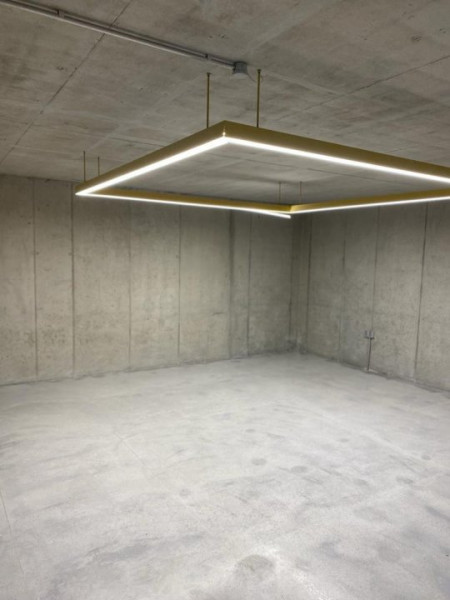 Inchiriere cladire birouri, 13 camere, parcari, Piata Victoriei, COMISION 0%