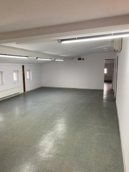 Inchiriere cladire birouri, 13 camere, parcari, Piata Victoriei, COMISION 0%