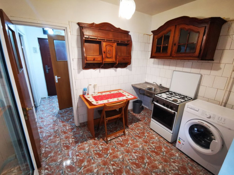 Garsoniera spatioasa de inchiriat, aproape de Mega Mall