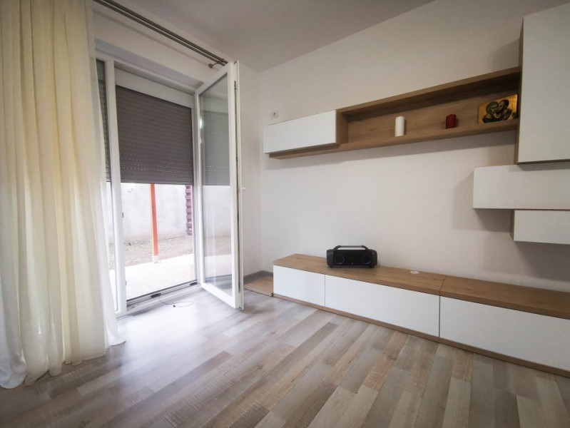 0% Comision Apartament SUPERB 3 camere, curte proprie,2 locuri parcare,bloc nou 