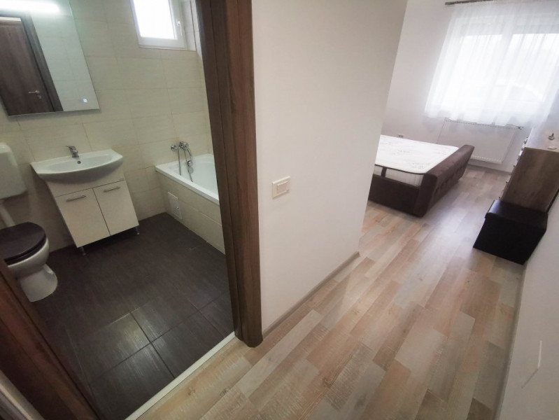 0% Comision Apartament SUPERB 3 camere, curte proprie,2 locuri parcare,bloc nou 