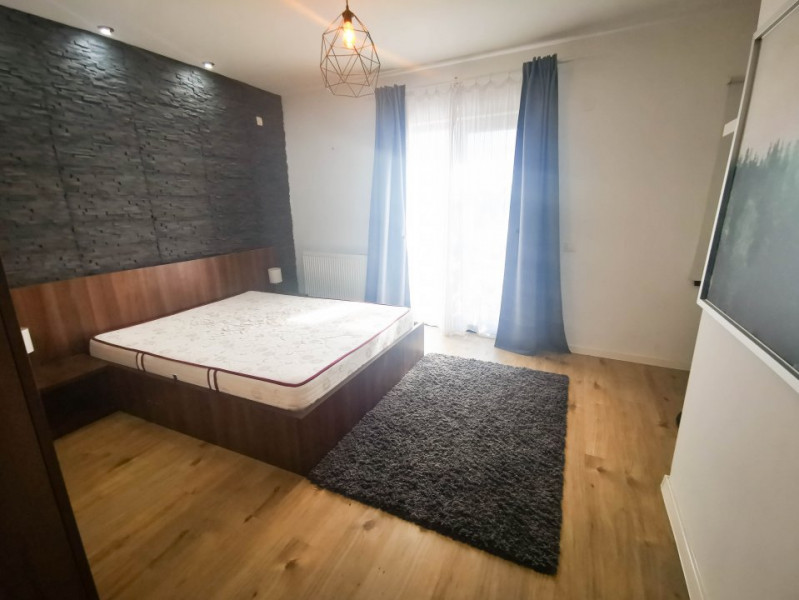 Casa superba de inchiriat 3 camere P+1 si curte, 2 locuri parcare, Tunari