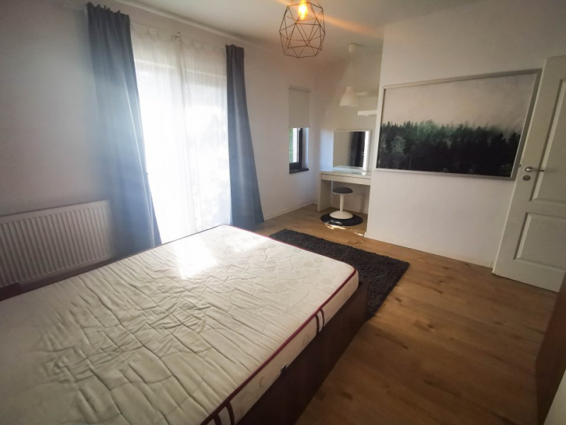 Casa superba de inchiriat 3 camere P+1 si curte, 2 locuri parcare, Tunari