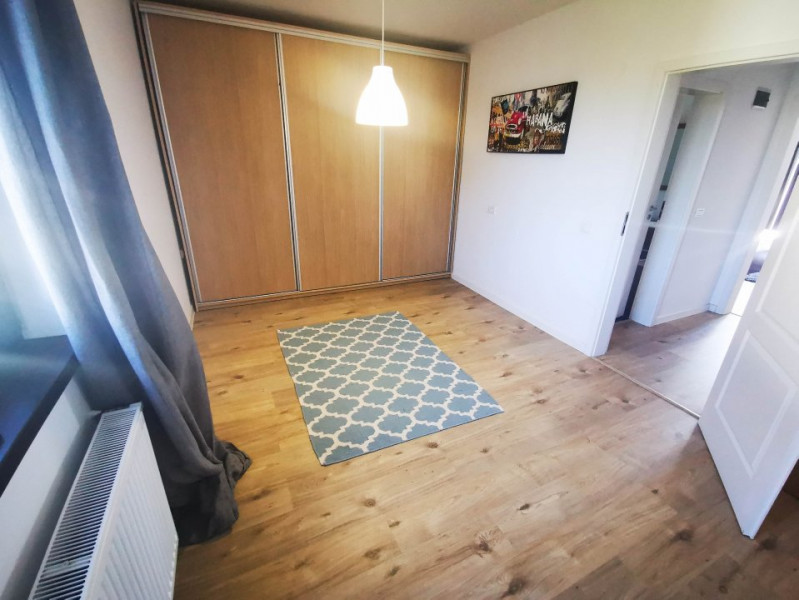 Casa superba de inchiriat 3 camere P+1 si curte, 2 locuri parcare, Tunari