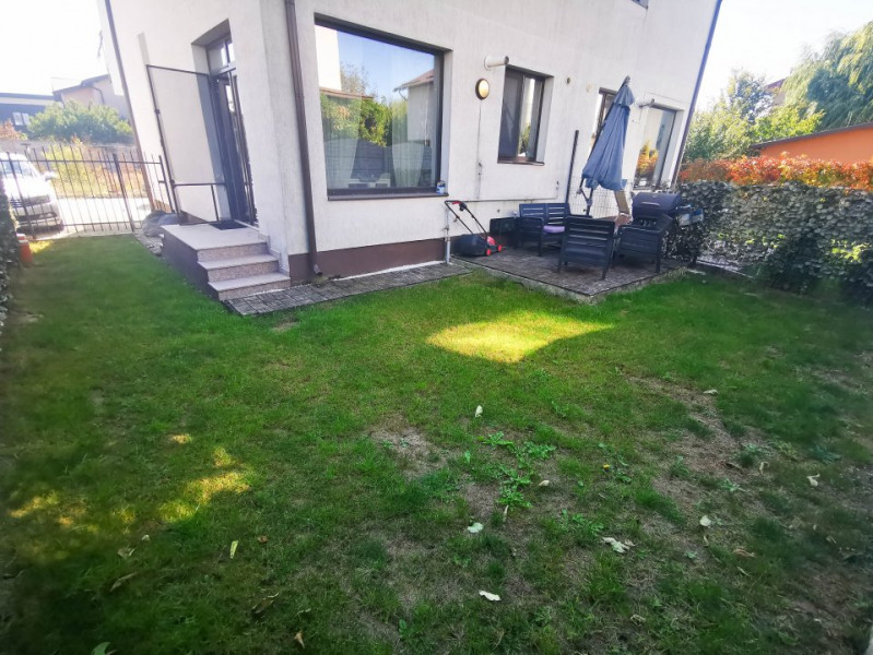 Casa superba de inchiriat 3 camere P+1 si curte, 2 locuri parcare, Tunari