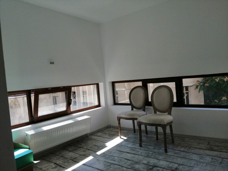 Inchiriere mansarda renovata complet, ultracentral