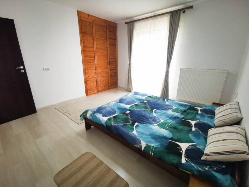 Casa spatioasa de inchiriat P+1, 3 camere si curte proprie, Tunari