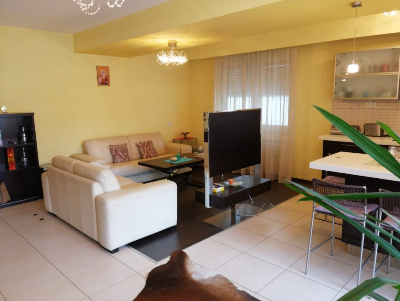 Inchiriere apartament trei camere 100 mp in Dorobanti