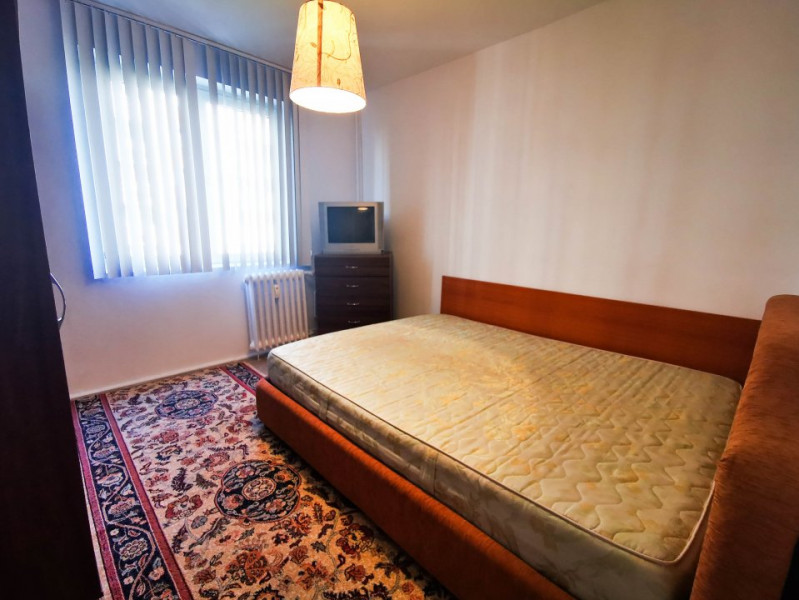 Apartament proaspat igienizat, 3 camere de inchiriat Rahova