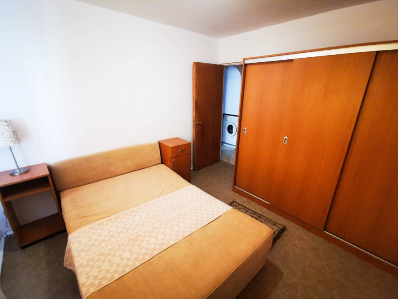 Apartament proaspat igienizat, 3 camere de inchiriat Rahova