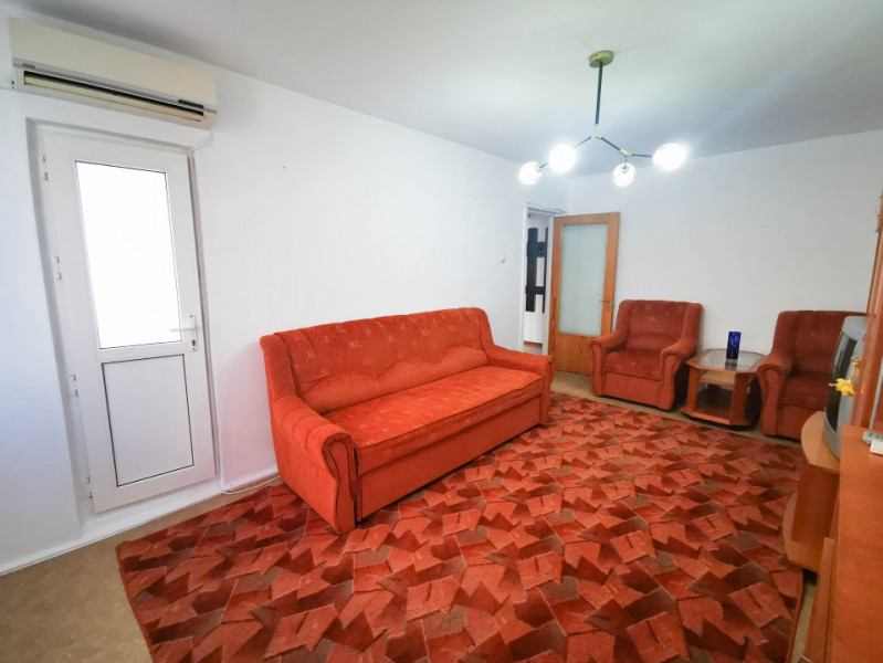 Apartament proaspat igienizat, 3 camere de inchiriat Rahova