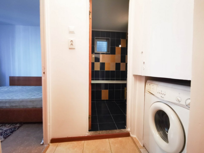 Apartament proaspat igienizat, 3 camere de inchiriat Rahova