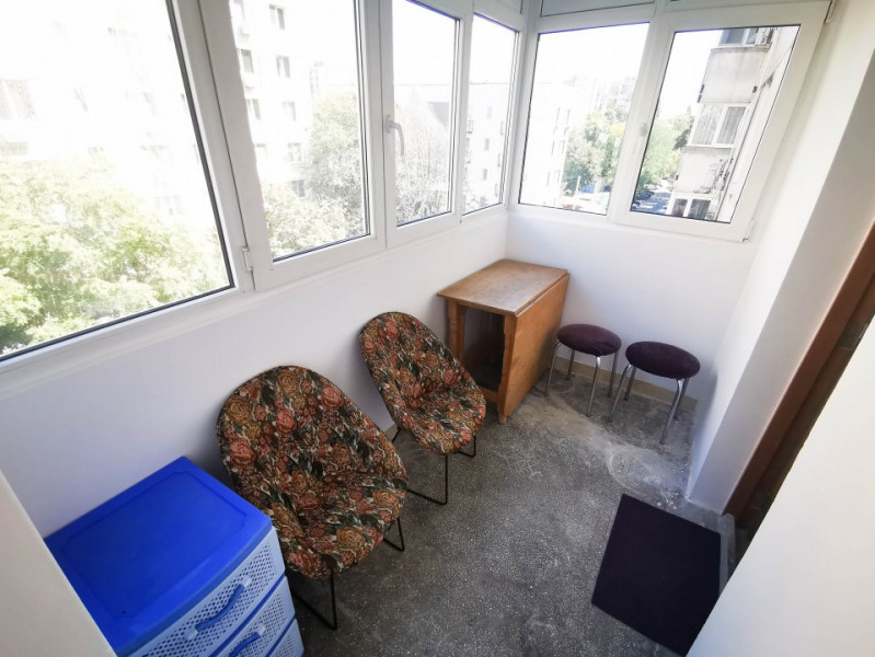 Apartament proaspat igienizat, 3 camere de inchiriat Rahova
