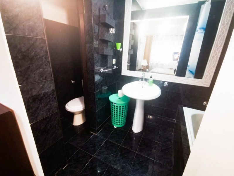 Garsoniera spatioasa de vanzare, metrou Piata Muncii 