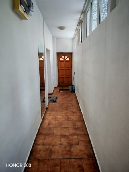 Inchiriere casa trei camere, zona Mosilor Armeneasca