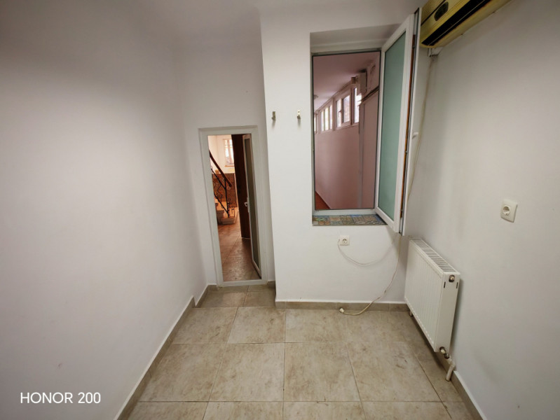 Inchiriere casa trei camere, zona Mosilor Armeneasca