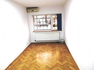 Inchiriere casa trei camere, zona Mosilor Armeneasca