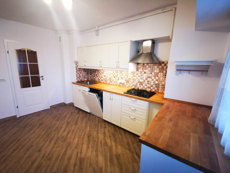 Apartament DEOSEBIT 2 camere de vanzare, Nerva Traian 0% Comision